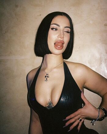 Full leaked Mez afram page private onlyfans photo