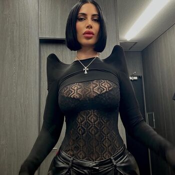 Full leaked Mez afram page private onlyfans photo