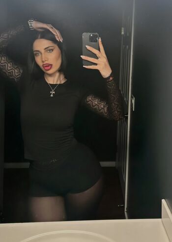 Full leaked Mez afram private onlyfans photo