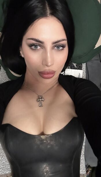 Full leaked Mez afram private onlyfans photo
