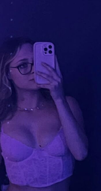 Full leaked Mia cismondi private onlyfans photo