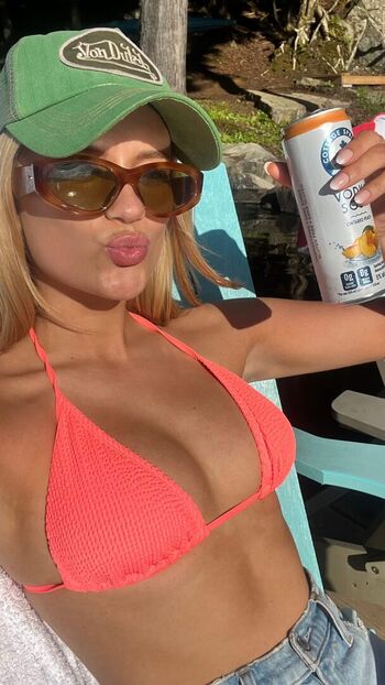 Full leaked Mia healey private onlyfans photo