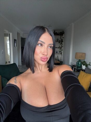 Full leaked Mia keller private onlyfans photo