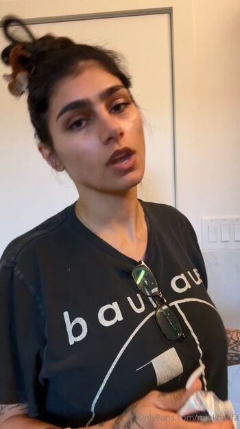 Full leaked Mia khalifa private onlyfans photo