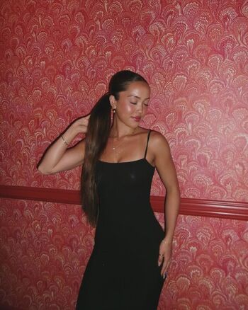 Full leaked Mia kuo private onlyfans photo