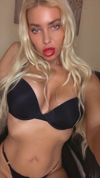 Full leaked Mia lightstar private onlyfans photo
