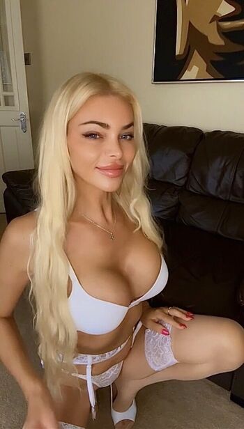 Full leaked Mia lightstar private onlyfans photo