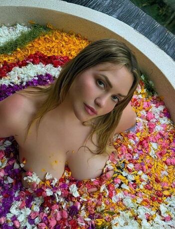 Full leaked Mia malkova page private onlyfans photo