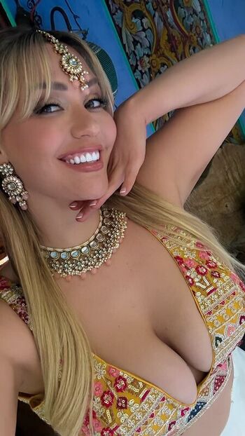 Full leaked Mia malkova  page private onlyfans photo