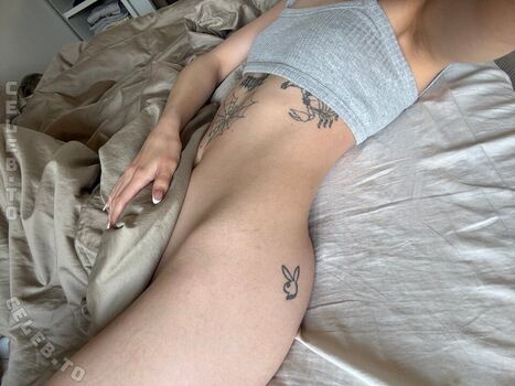 Full leaked Mia stone page private onlyfans photo