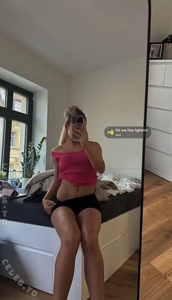 Full leaked Mia werner private onlyfans photo