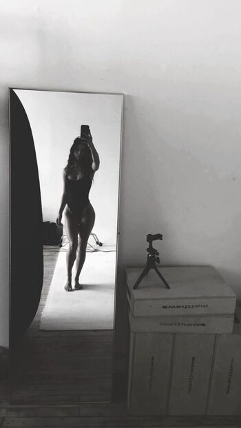Full leaked Mia wynn private onlyfans photo