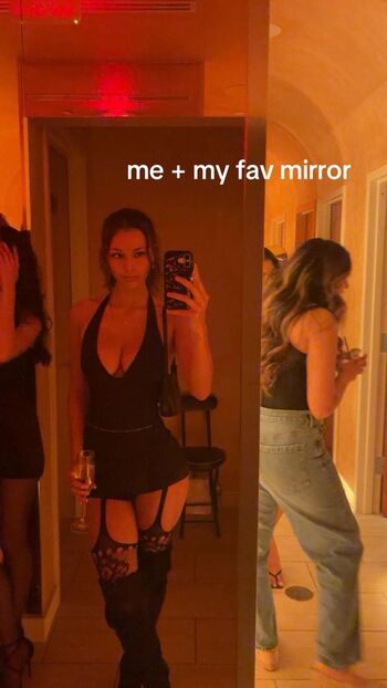 Full leaked Mia wynn private onlyfans photo