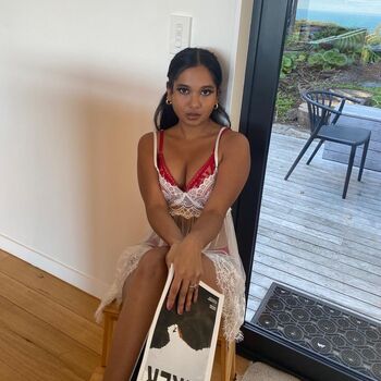 Full leaked Mia z private onlyfans photo