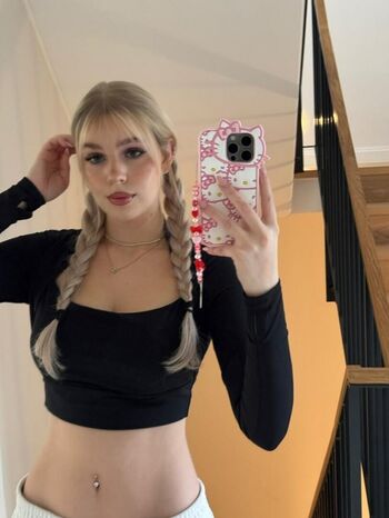 Full leaked Mialiliaa page private onlyfans photo