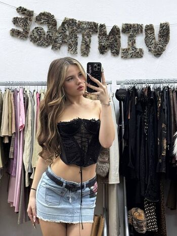 Full leaked Mibreoo private onlyfans photo