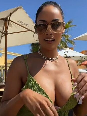 Full leaked Micaela reis page private onlyfans photo