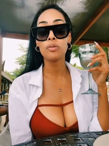 Full leaked Micaela reis page private onlyfans photo
