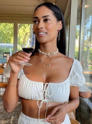 Full leaked Micaela reis page private onlyfans photo