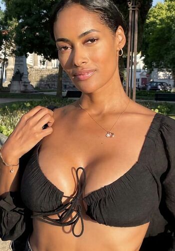 Full leaked Micaela reis page private onlyfans photo