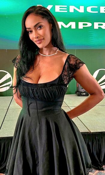 Full leaked Micaela reis page private onlyfans photo
