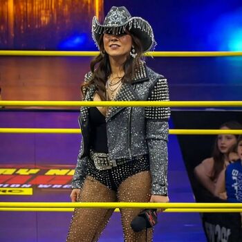 Mickie James