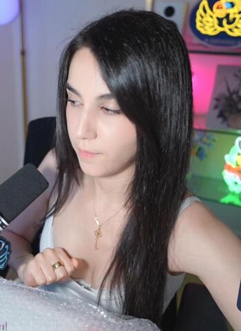 Full leaked Midna private onlyfans photo