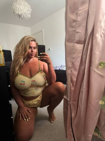 Full leaked Midnighteliza private onlyfans photo