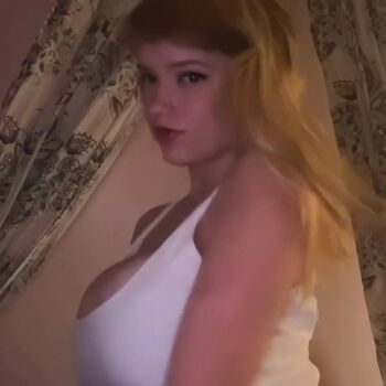 Full leaked Mikahhlynn page private onlyfans photo