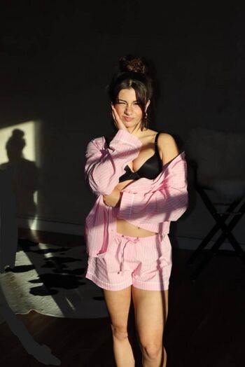 Mikayla Campinos