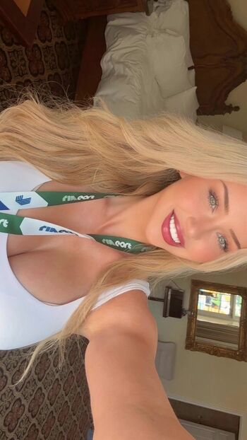 Full leaked Mikayladvip page private onlyfans photo