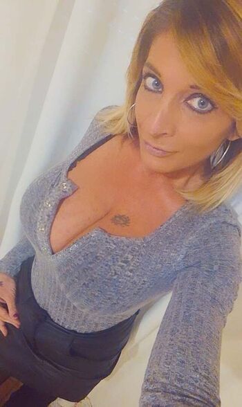 Full leaked Mikela lattanzi private onlyfans photo