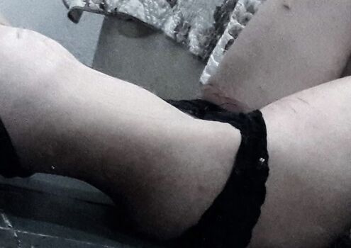 Full leaked Mikugelic private onlyfans photo