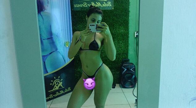 Mila Ou Camila Castro