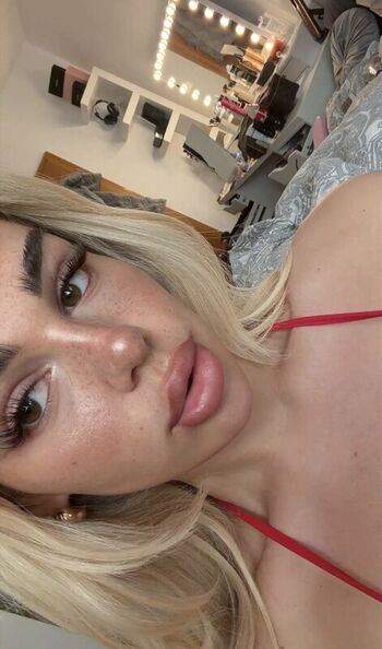 Full leaked Milaneedls private onlyfans photo