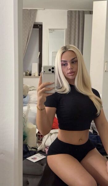 Full leaked Milaneedls private onlyfans photo