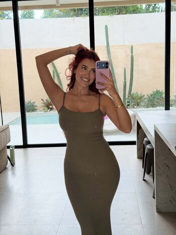 Full leaked Milaruby page private onlyfans photo