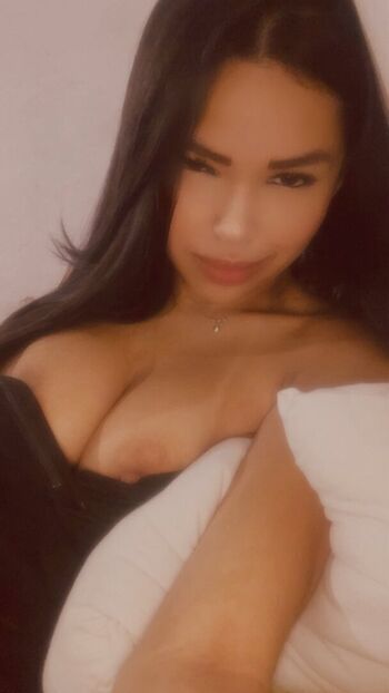 Full leaked Milaxiis private onlyfans photo