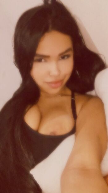 Full leaked Milaxiis private onlyfans photo
