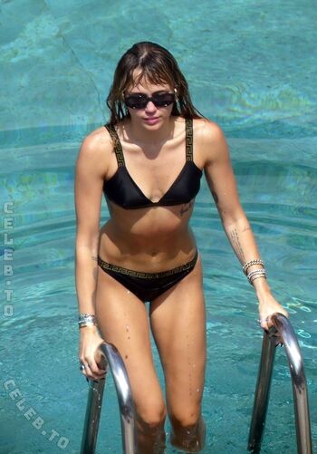 Full leaked Miley cyrus page private onlyfans photo