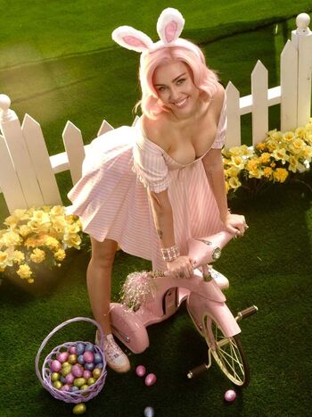 Full leaked Miley cyrus page private onlyfans photo