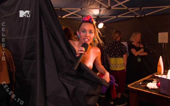 Full leaked Miley cyrus page private onlyfans photo