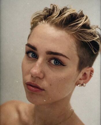 Full leaked Miley cyrus page private onlyfans photo