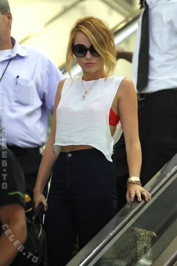 Full leaked Miley cyrus page private onlyfans photo