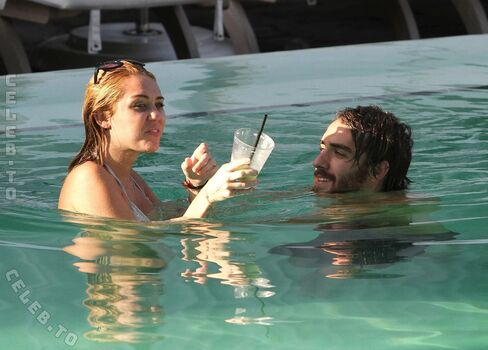 Full leaked Miley cyrus page private onlyfans photo