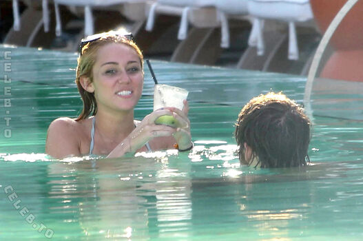 Full leaked Miley cyrus page private onlyfans photo