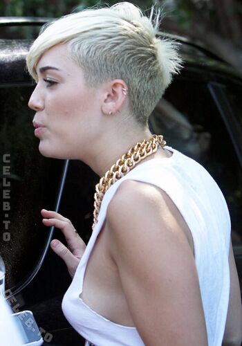 Full leaked Miley cyrus page private onlyfans photo