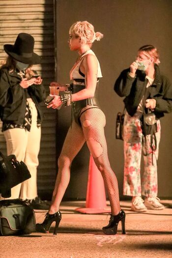 Full leaked Miley cyrus page private onlyfans photo