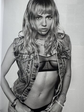 Full leaked Miley cyrus page private onlyfans photo