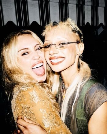 Full leaked Miley cyrus page private onlyfans photo